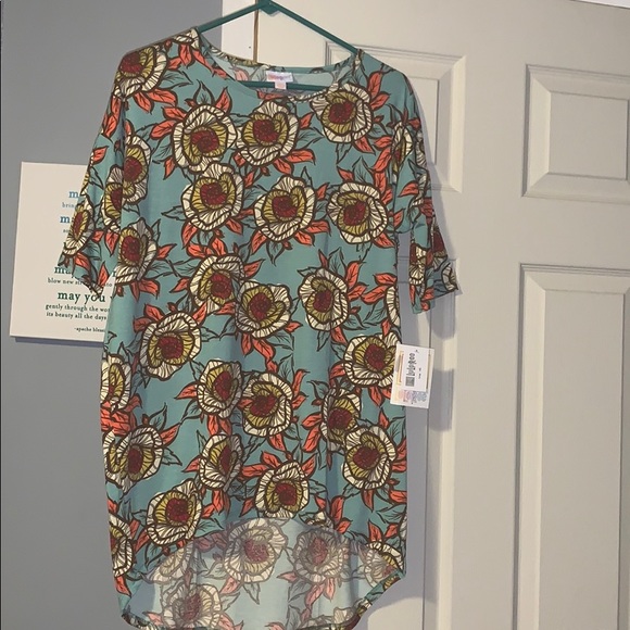 Xs LulaRoe Irma - Picture 1 of 5